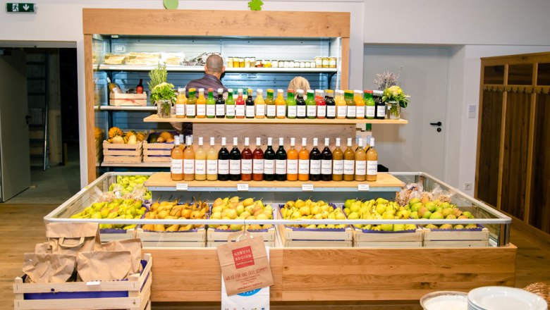 Shop Obsthof & Weingut Altenriederer, © Egon Fischer Shop Obsthof & Weingut Altenriederer, © Egon Fischer