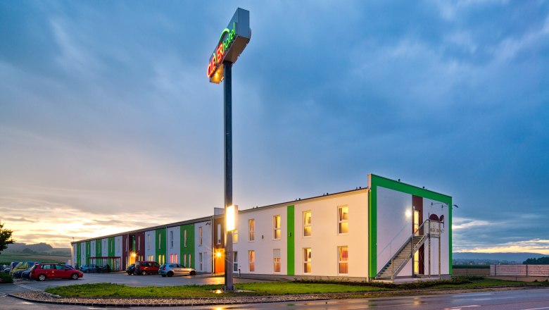 Außenansicht, © Cleverhotel GmbH Außenansicht, © Cleverhotel GmbH