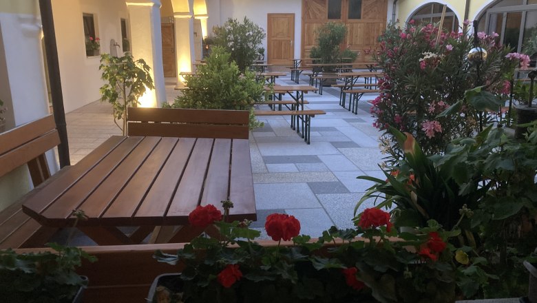 Heurigen Eckl Innenhof, © Heurigen Eckl