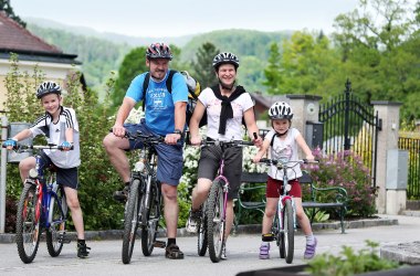 Radfahren am Traisentalradweg, © Mostviertel Tourismus, weinfranz.at