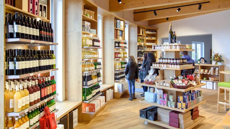 Shop innen, &copy; www.altenriederer.at